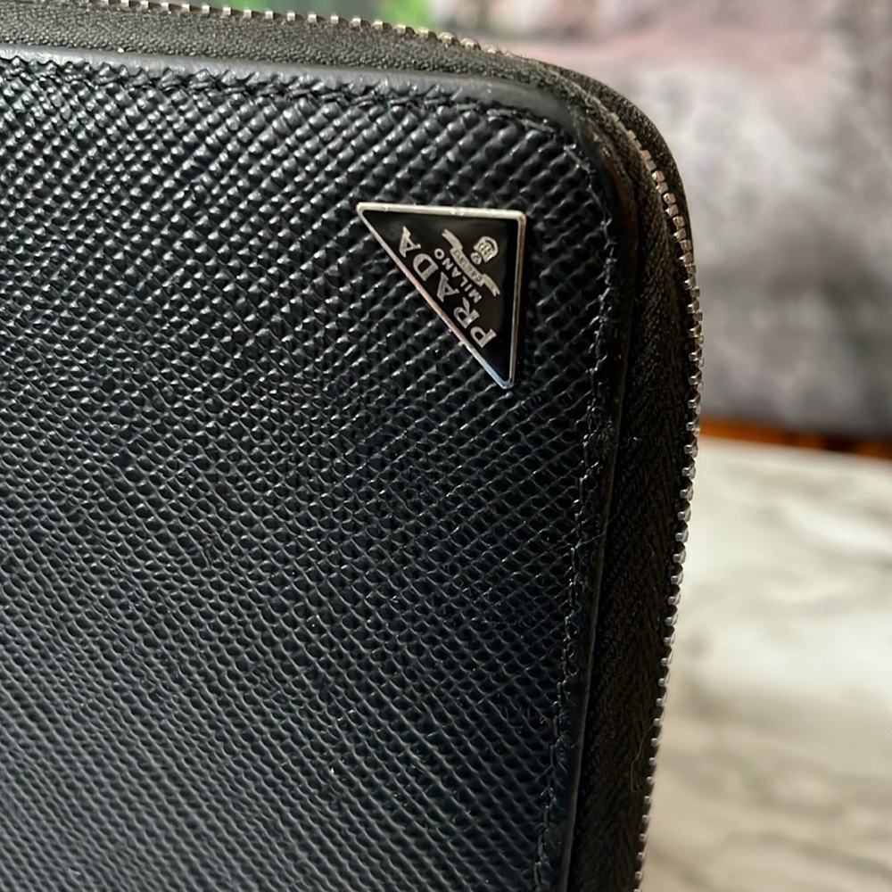PRADA long Business Wallet Black Staffiano Leather Unisex. In GUC. - Picture 3 of 17